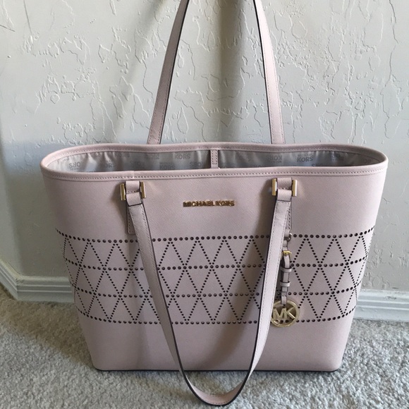 Michael Kors Handbags - GUC Blush pink Michael Kors tote